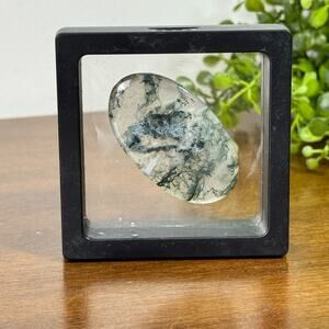 Natural Moss Agate Gemstone Healing Crystal Jewelry Pendant in Display Case